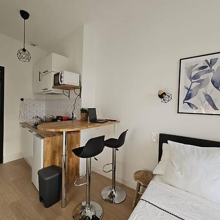 Le Robin Apartment Libourne Bagian luar foto