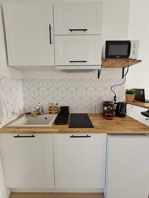 Le Robin Apartment Libourne Bagian luar foto